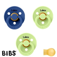 BIBS Colour, Sutter med navn (Str 1/ 0-6 mdr) - 3 pak, Cornflower & Matcha (Rund Latex)